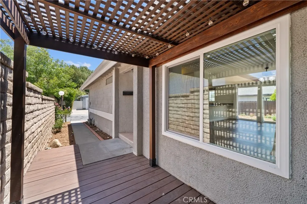 32003 Emerald Castaic, CA 91384