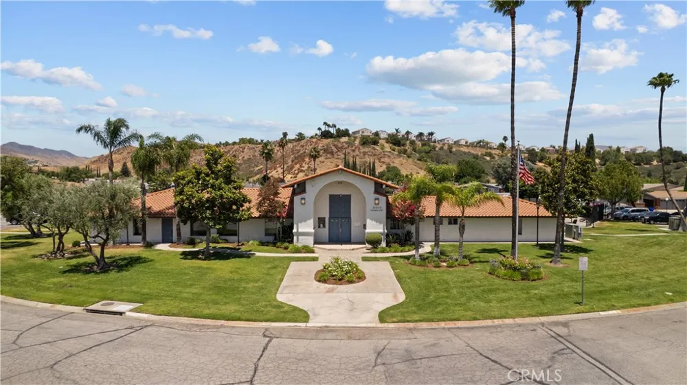 32003 Emerald Castaic, CA 91384