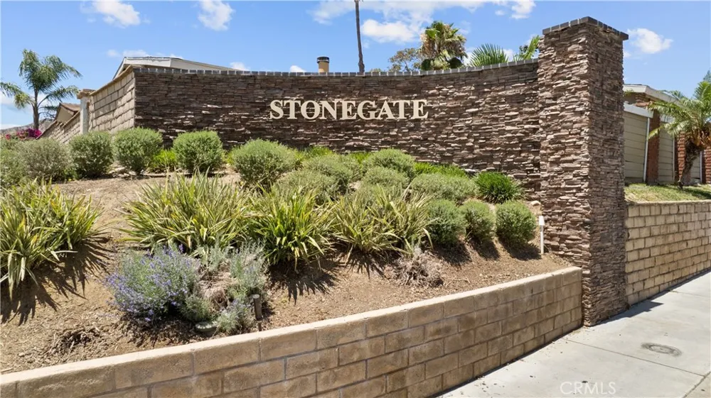 32003 Emerald Castaic, CA 91384