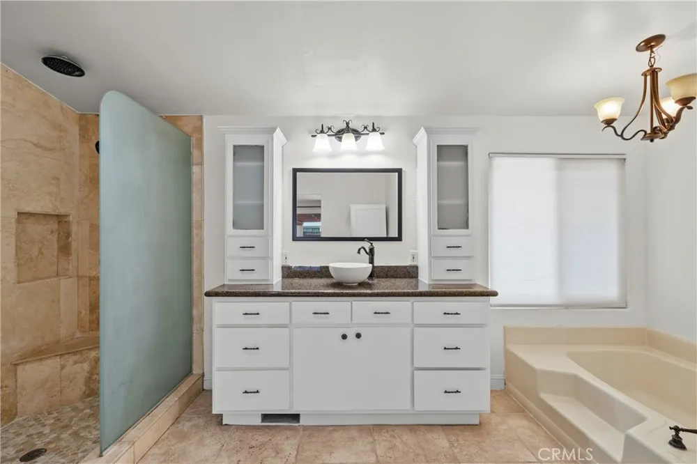32003 Emerald Castaic, CA 91384