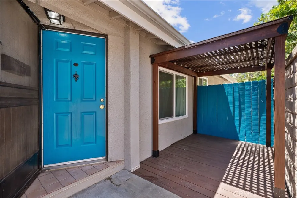 32003 Emerald Castaic, CA 91384