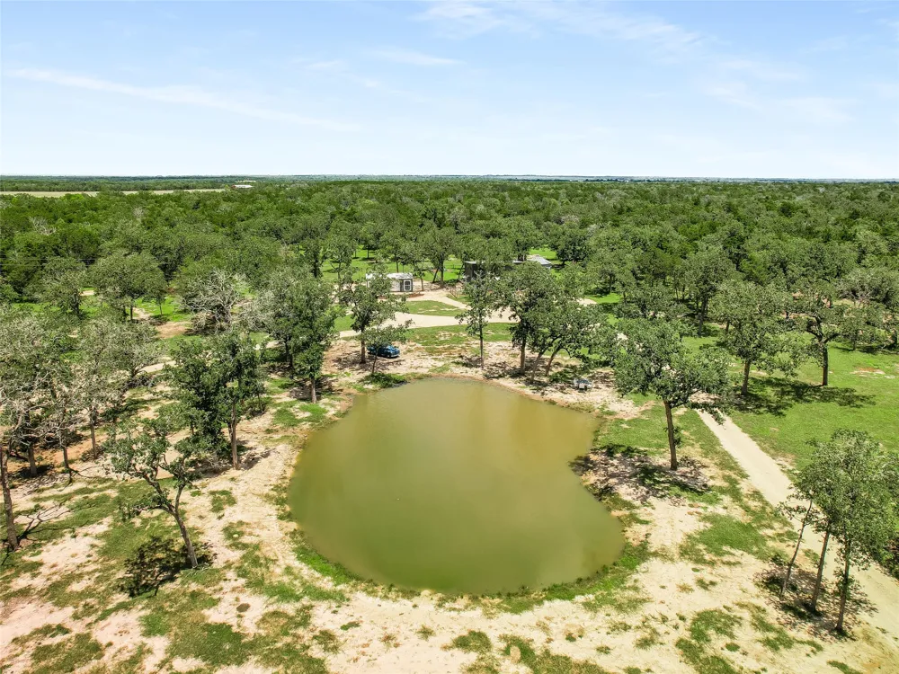 226 Stolle Lane Flatonia, TX 78941