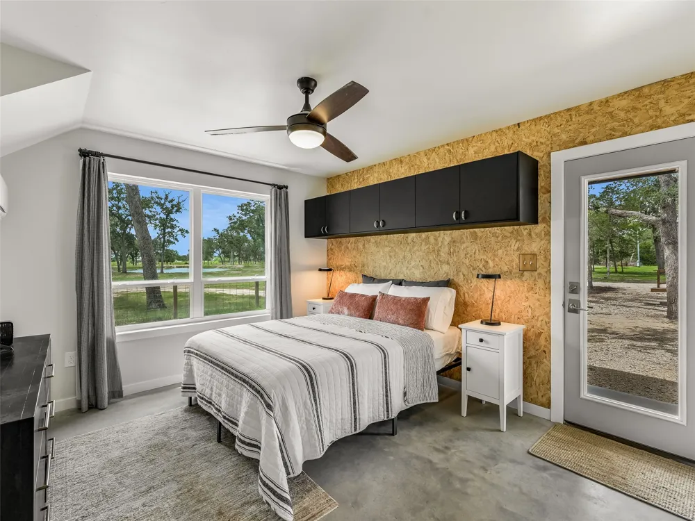 226 Stolle Lane Flatonia, TX 78941