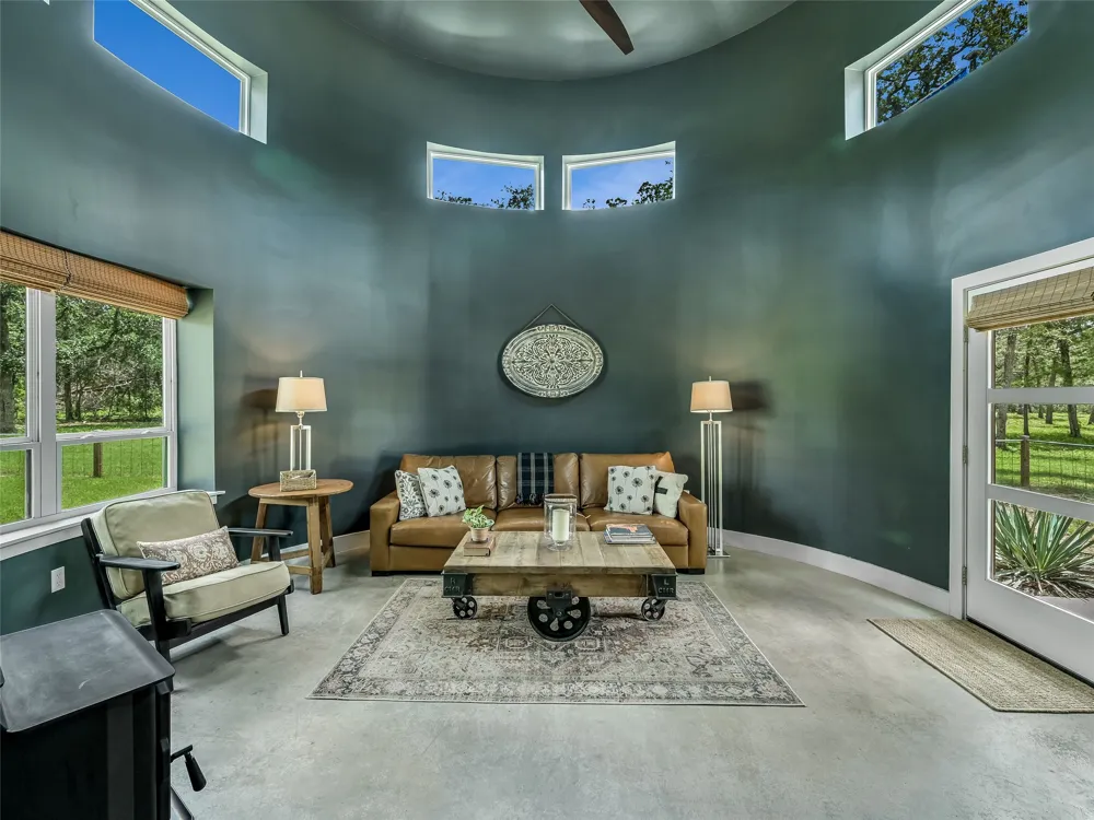 226 Stolle Lane Flatonia, TX 78941