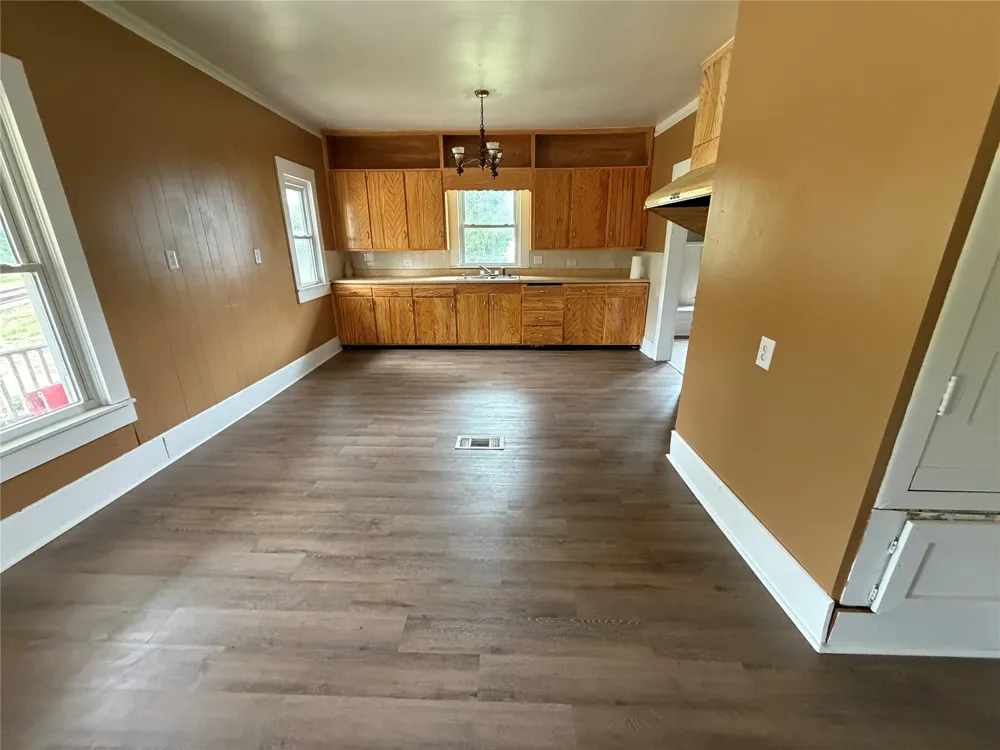 407 S Lamar Street Eastland, TX 76448