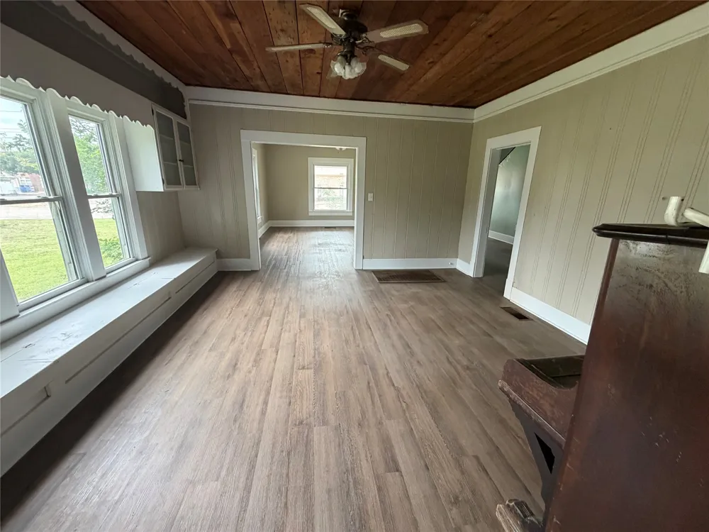 407 S Lamar Street Eastland, TX 76448