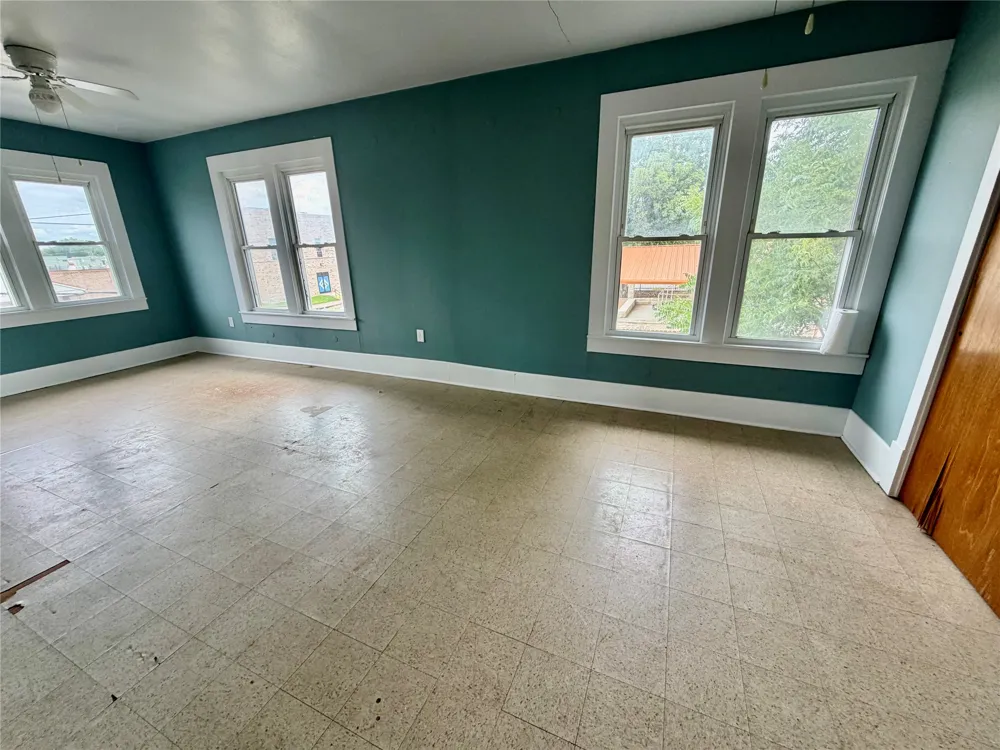 407 S Lamar Street Eastland, TX 76448