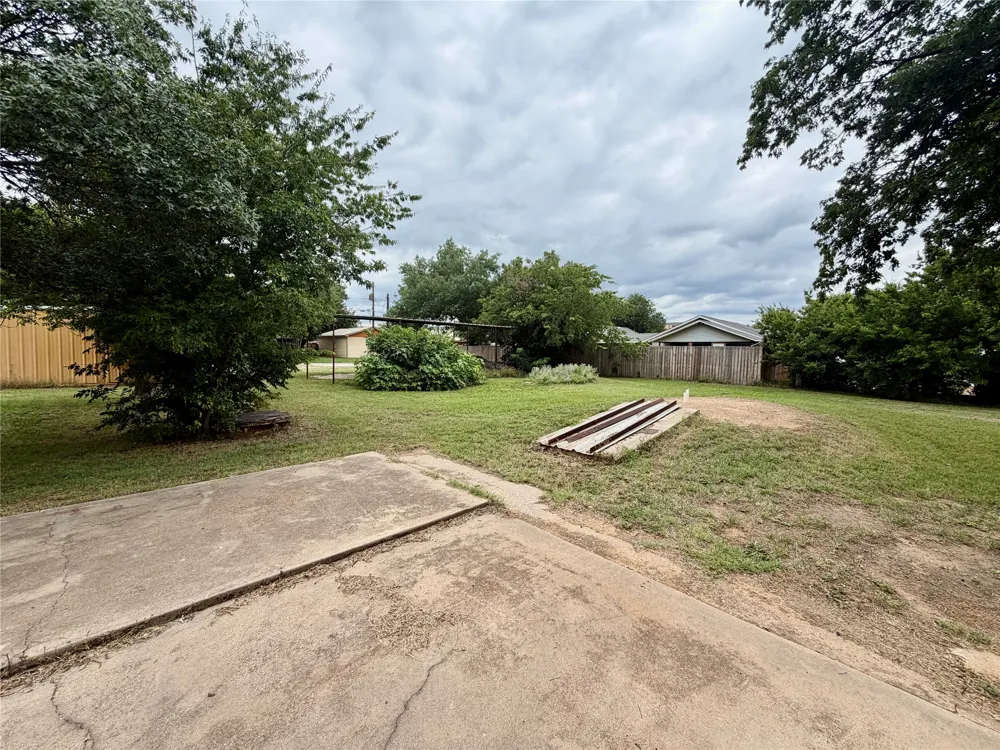 407 S Lamar Street Eastland, TX 76448