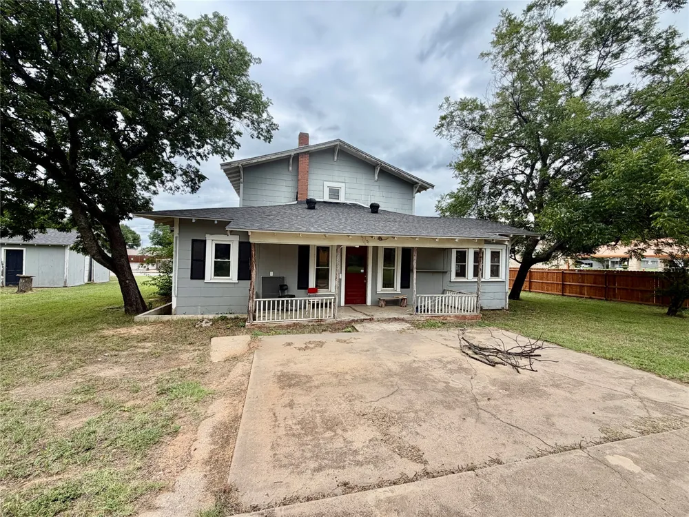 407 S Lamar Street Eastland, TX 76448