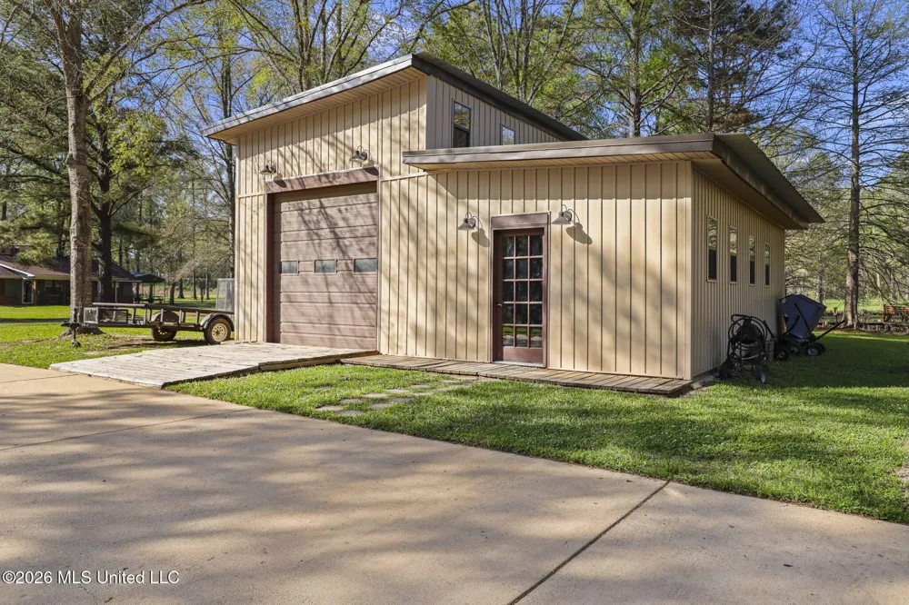 185 W Neal Road Florence, MS 39073