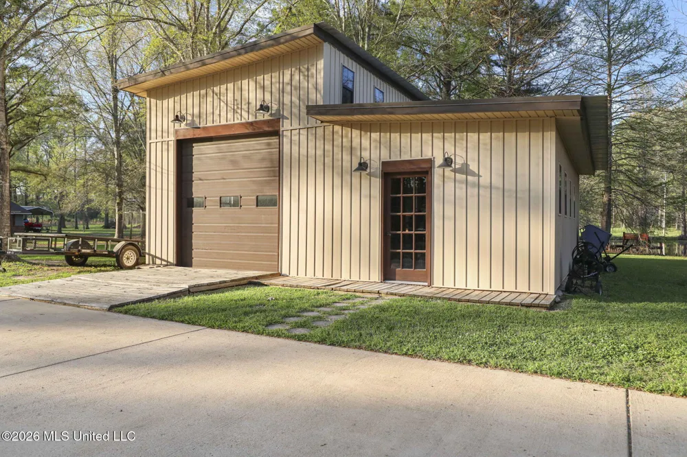 185 W Neal Road Florence, MS 39073