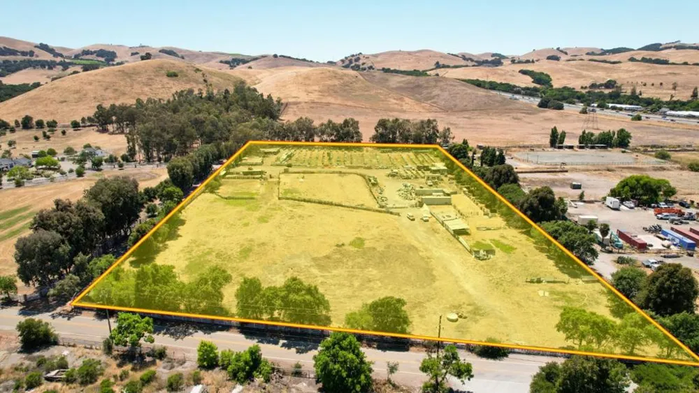 3313 Andrade Road Sunol, CA 94586