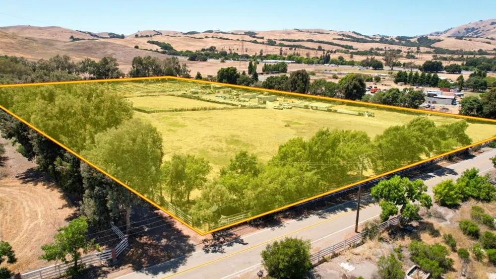 3313 Andrade Road Sunol, CA 94586