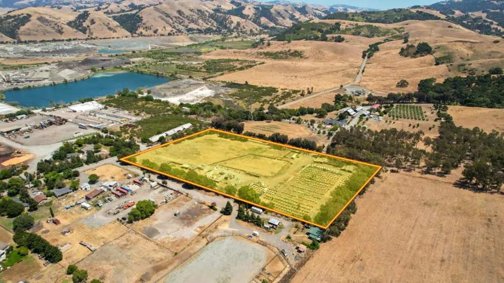 3313 Andrade Road Sunol, CA 94586