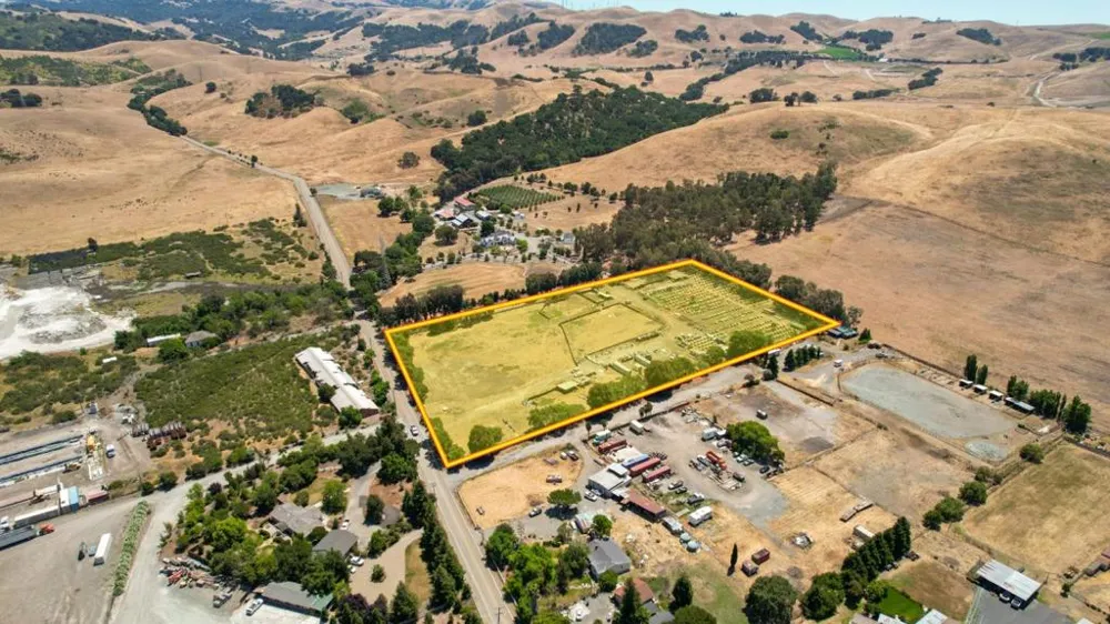 3313 Andrade Road Sunol, CA 94586