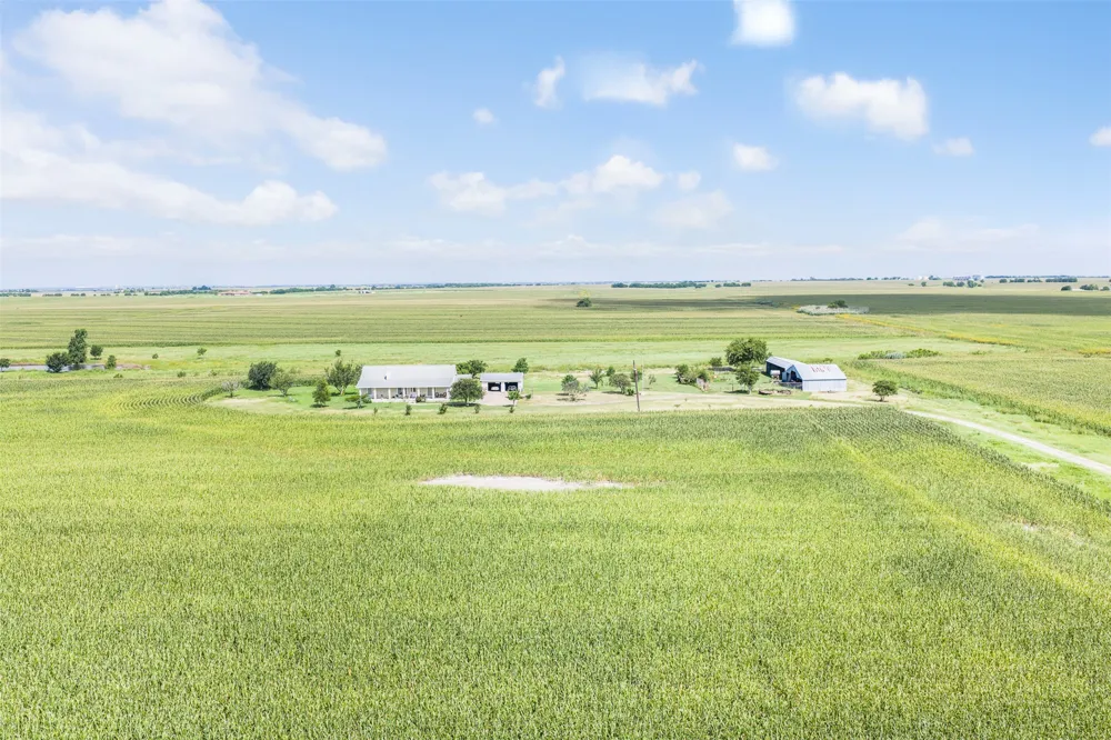 18108 Werchan Lane Coupland, TX 78615