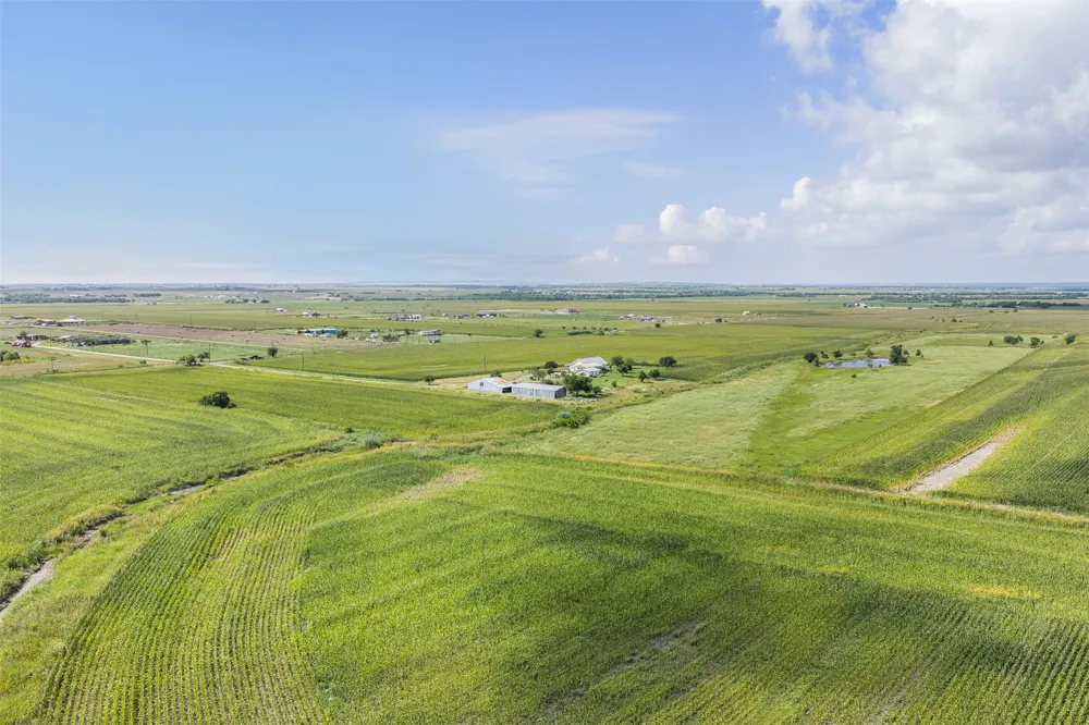 18108 Werchan Lane Coupland, TX 78615