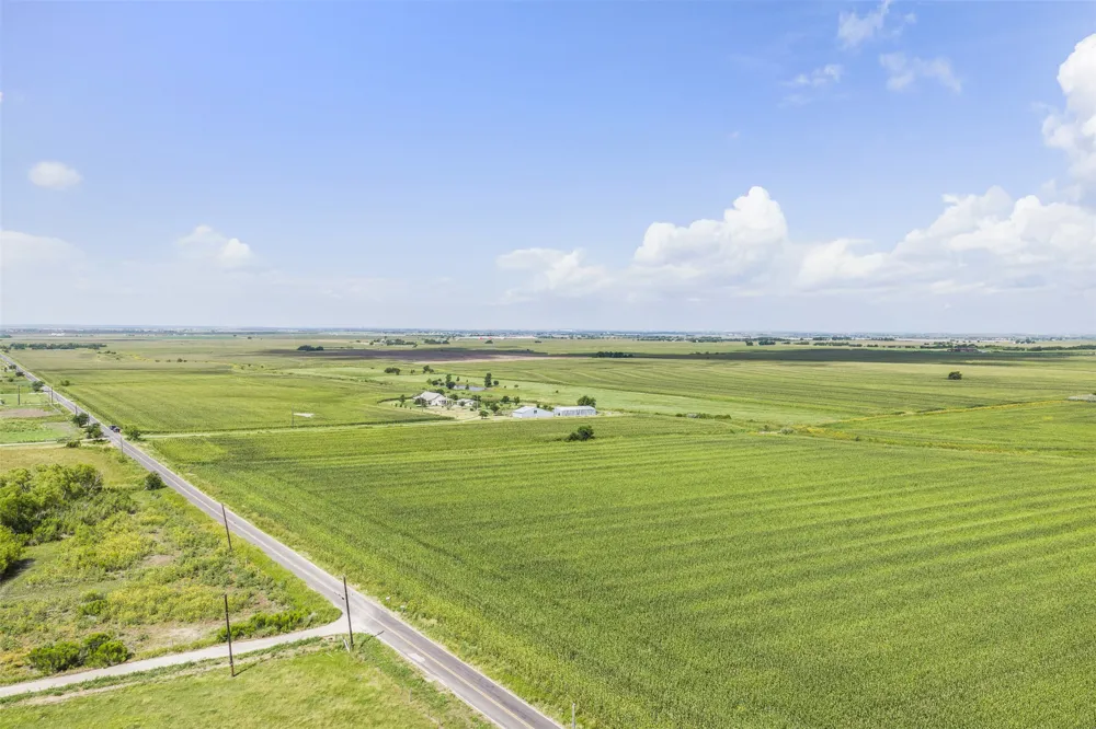 18108 Werchan Lane Coupland, TX 78615