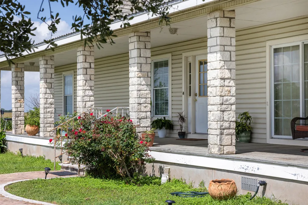 18108 Werchan Lane Coupland, TX 78615