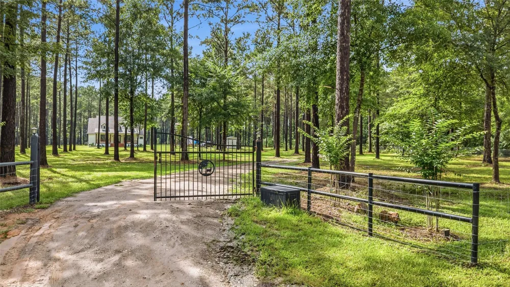 1780 Josserand Road Groveton, TX 75845