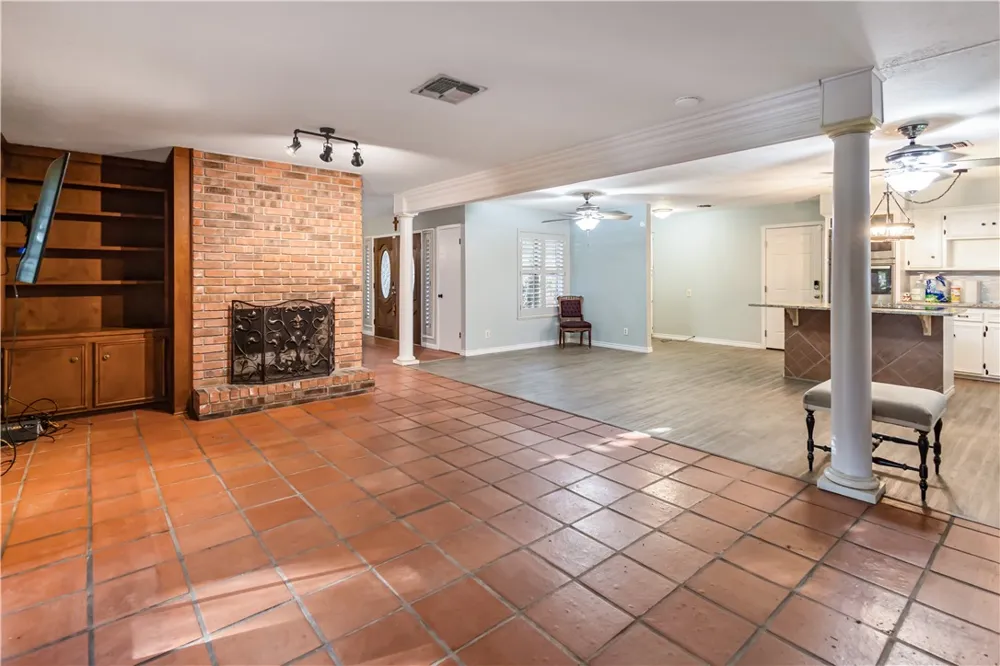 341 Brenda Kingsville, TX 78363