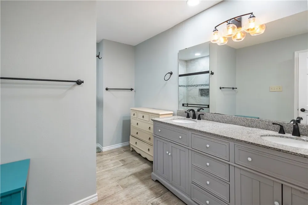 341 Brenda Kingsville, TX 78363