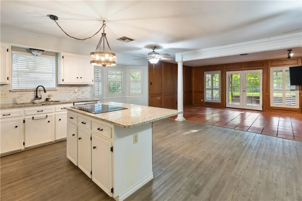 341 Brenda Kingsville, TX 78363