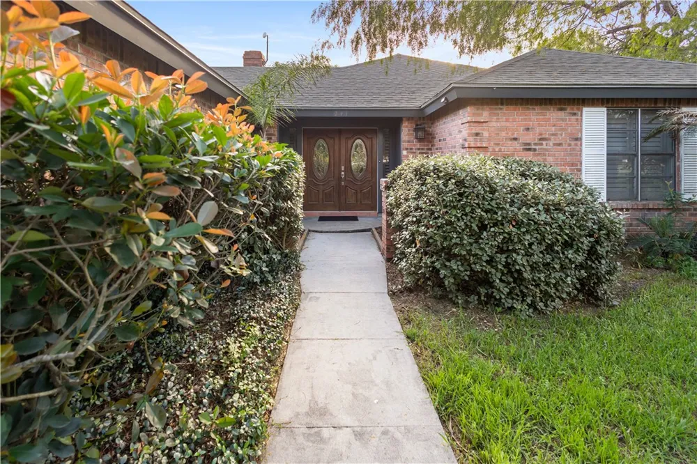 341 Brenda Kingsville, TX 78363
