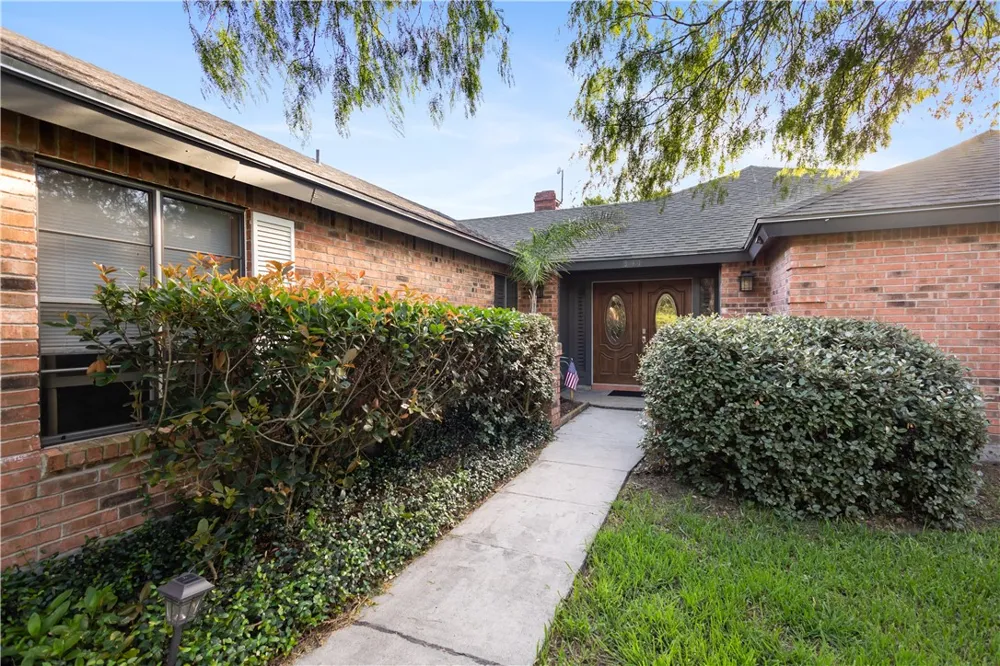 341 Brenda Kingsville, TX 78363