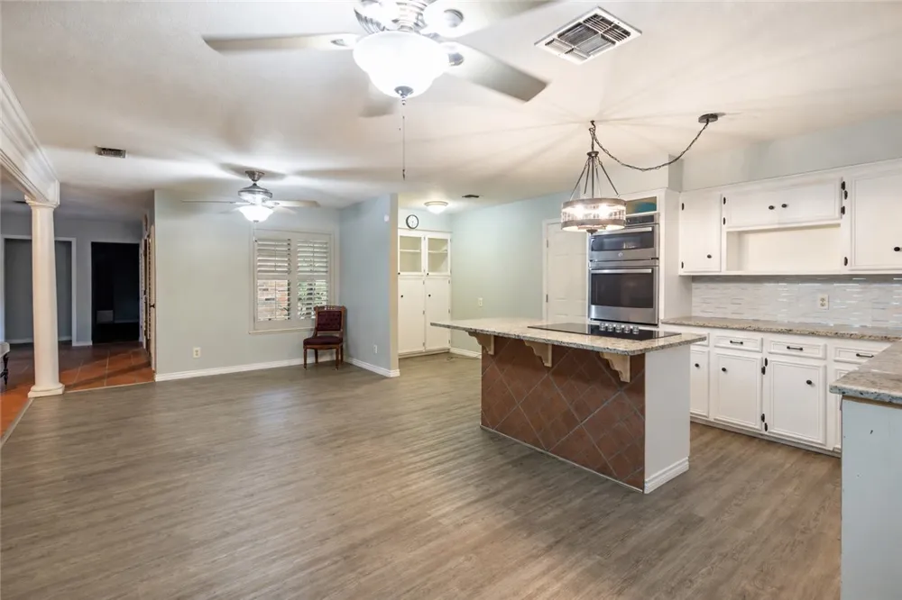 341 Brenda Kingsville, TX 78363