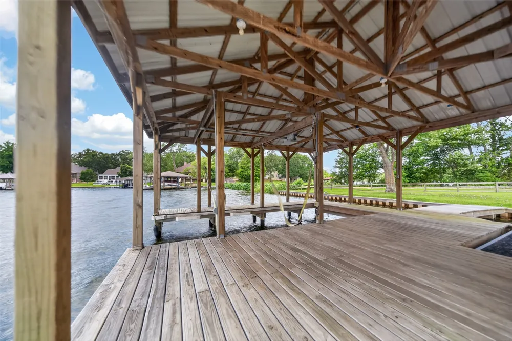 1075 Callender Lake Drive Murchison, TX 75778