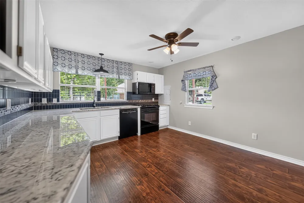 1075 Callender Lake Drive Murchison, TX 75778