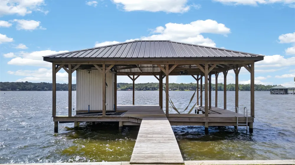 1075 Callender Lake Drive Murchison, TX 75778