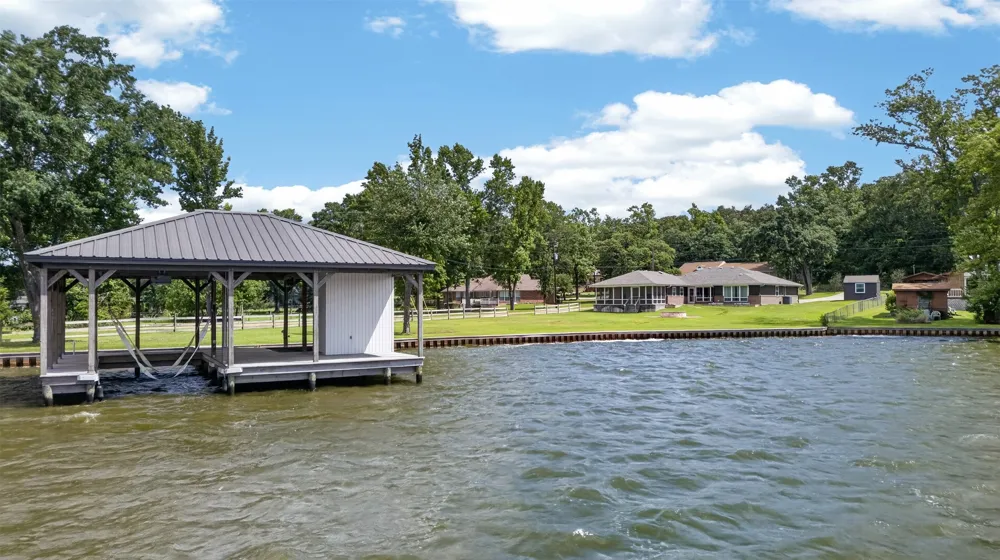 1075 Callender Lake Drive Murchison, TX 75778