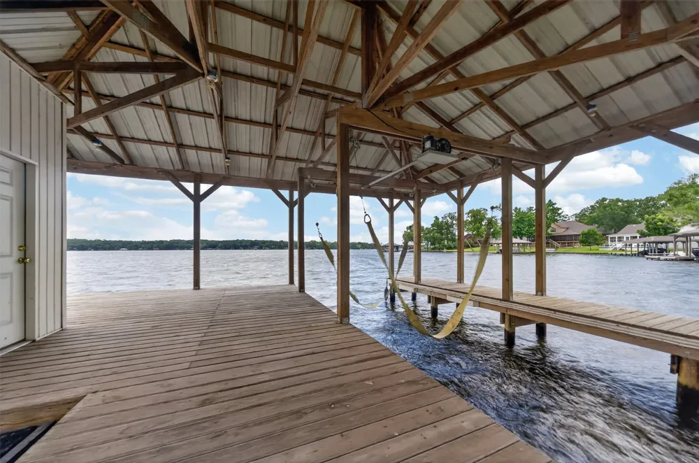 1075 Callender Lake Drive Murchison, TX 75778