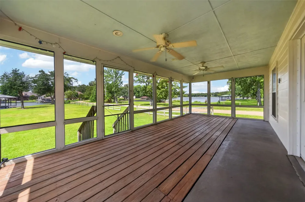 1075 Callender Lake Drive Murchison, TX 75778