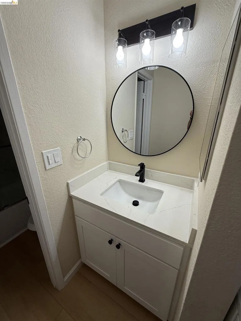 260 Industrial Pkwy #38 Hayward, CA 94544