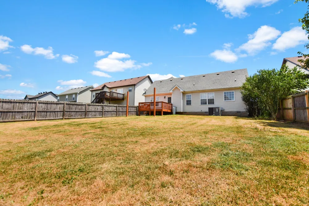 3738 Suiter Road Clarksville, TN 37040