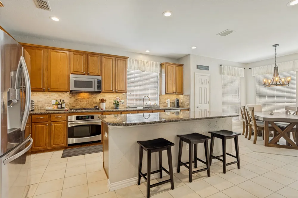 6610 Falcon Crest Lane Sachse, TX 75048