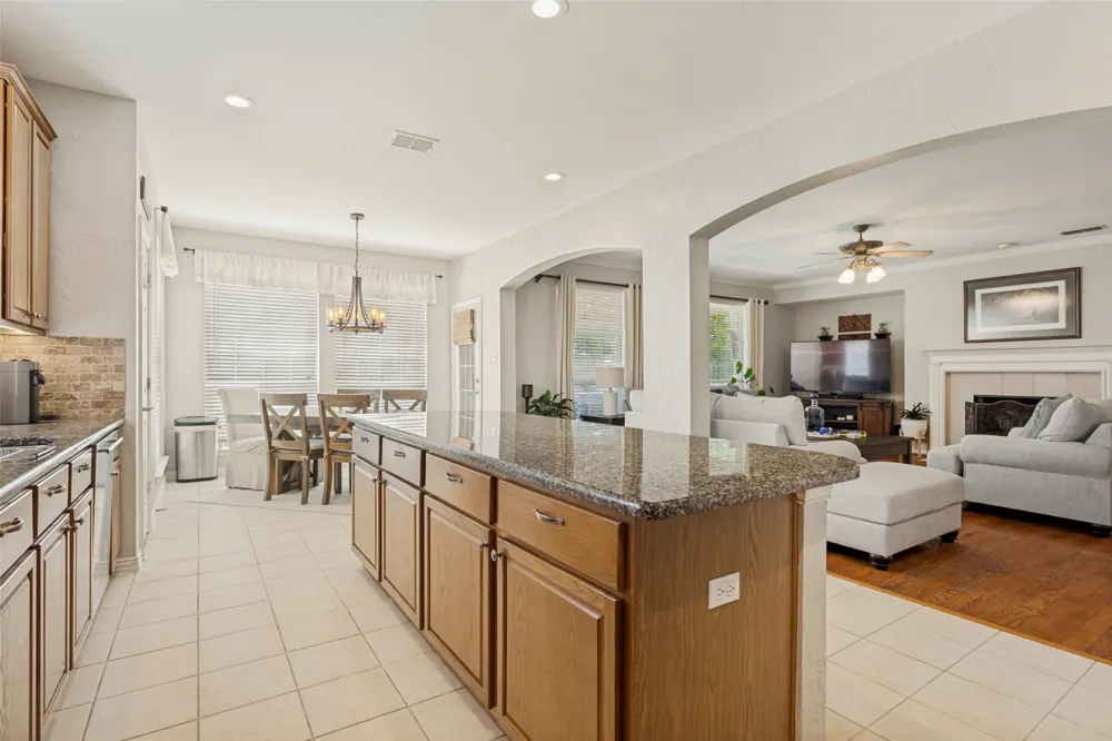 6610 Falcon Crest Lane Sachse, TX 75048