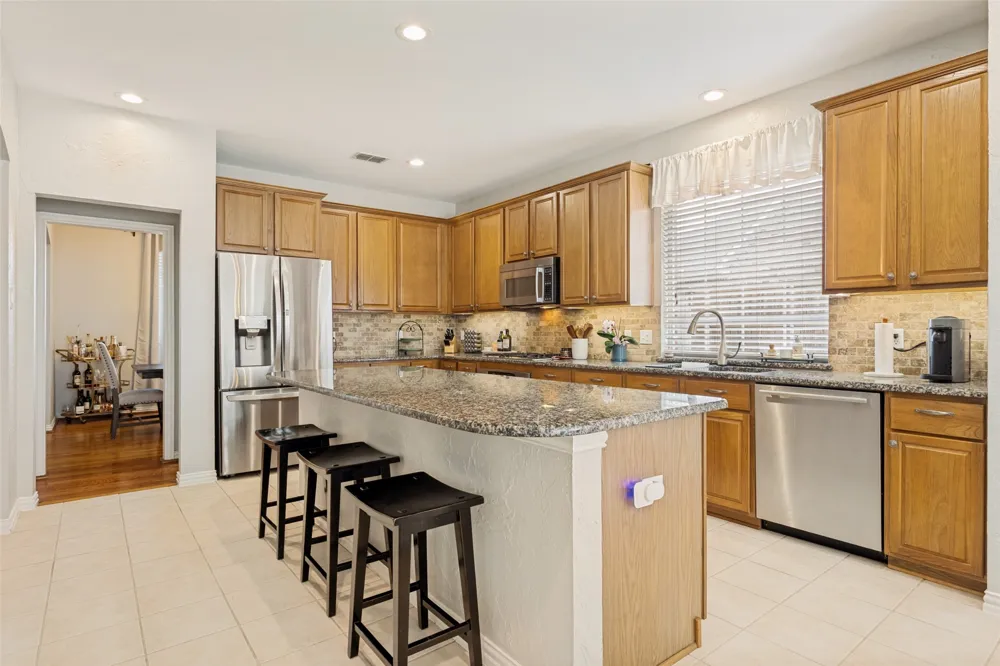 6610 Falcon Crest Lane Sachse, TX 75048