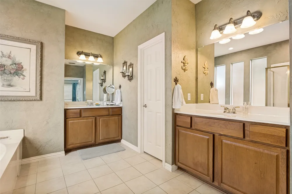6610 Falcon Crest Lane Sachse, TX 75048