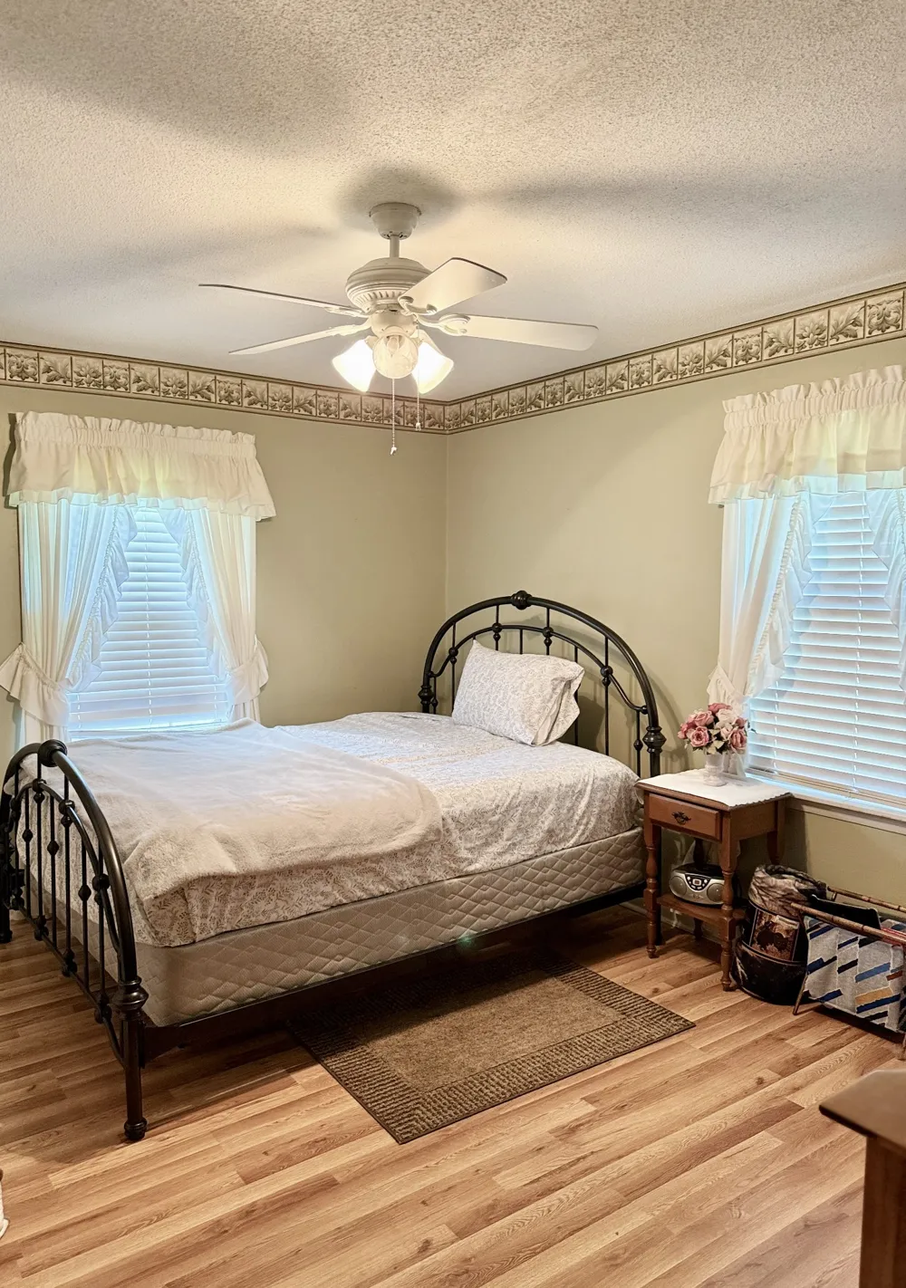 301 W College St Summertown, TN 38483