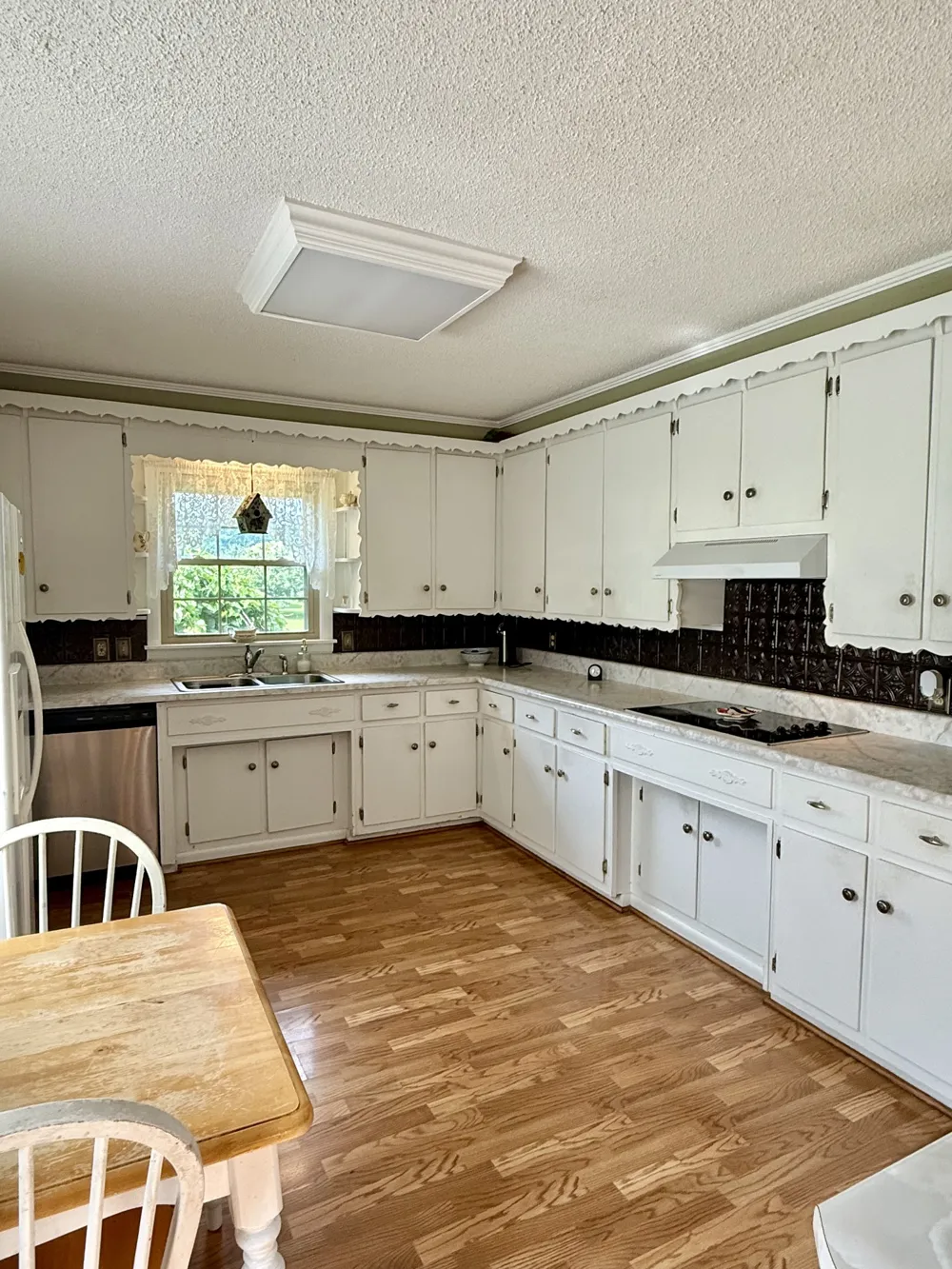 301 W College St Summertown, TN 38483