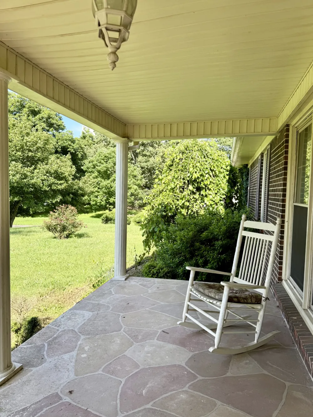 301 W College St Summertown, TN 38483