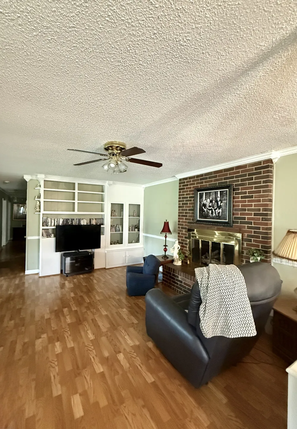 301 W College St Summertown, TN 38483