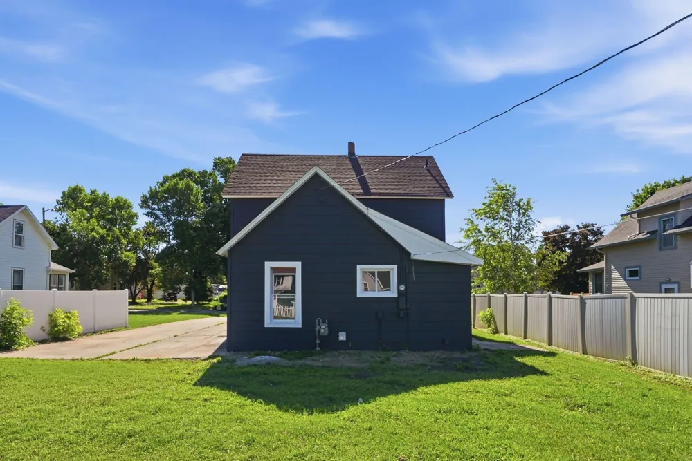 406 12th Street S Benson, MN 56215