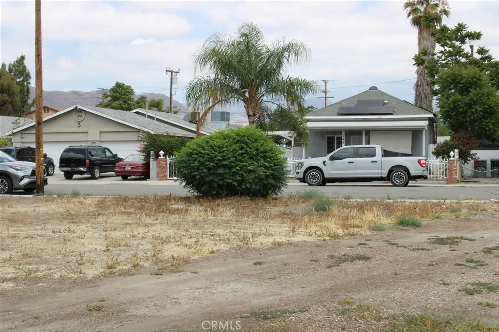 19 Algona Avenue San Jacinto, CA 92583
