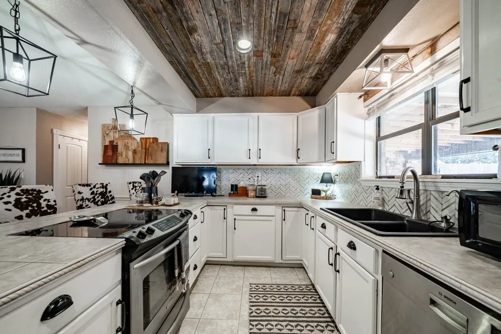 616 W Main Street Bronte, TX 76933