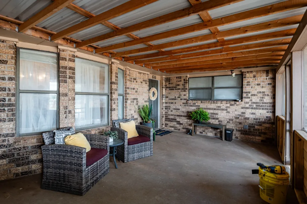 616 W Main Street Bronte, TX 76933